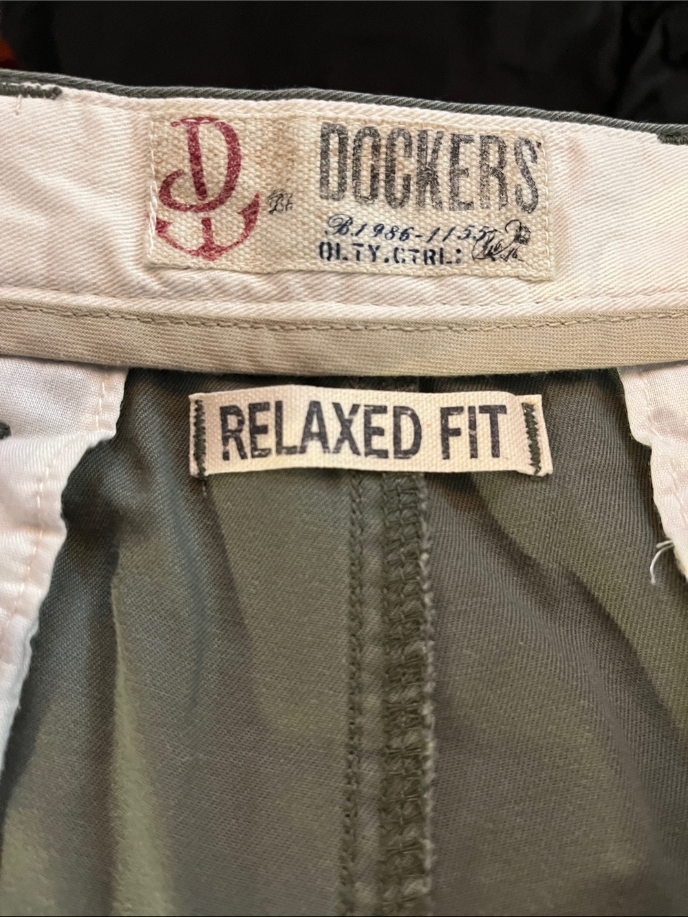 Dockers Relaxed Fit Shorts in Olive